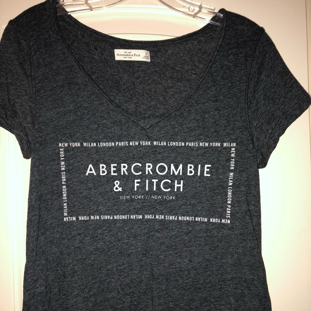 Abercrombie & Fitch logo Tee!